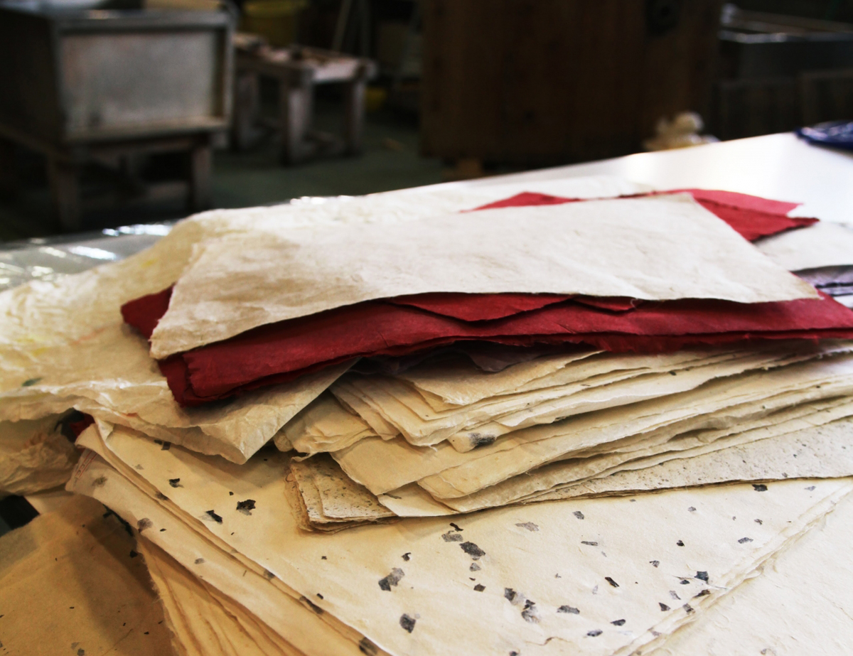 紙の歴史とは 日本の紙すき 和紙の種類と特徴 美濃 土佐 越前 水鞠絵画録
